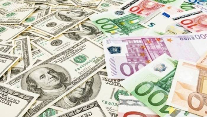 Dolar ve euroda düşüş sürüyor