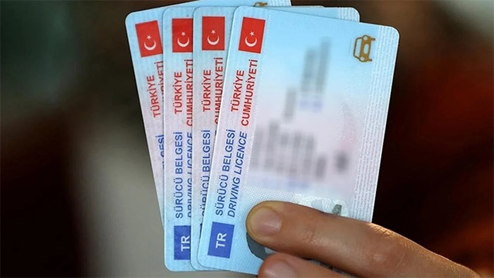 Bakan Yerlikaya uyardı: Ehliyet yenileme süresi uzatılmayacak