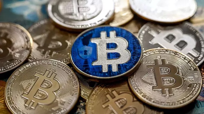 Bitcoin tarihinde ilk kez 100 bin doları aştı