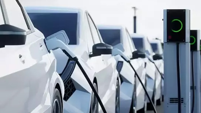 Daralan pazarda voltaj yükseliyor