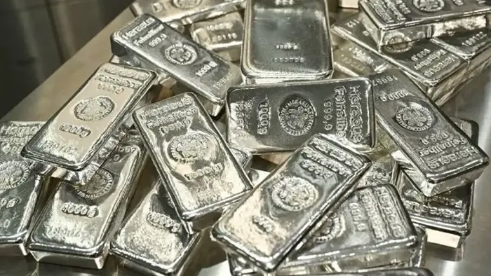 Dev bankadan gümüş uyarısı