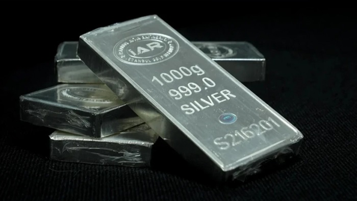 Gümüş fiyatları merkez bankası kararları öncesi düşüş eğilimini hızlandırıyor