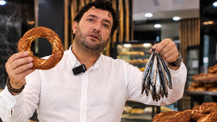 Hamsili simit tuttu, üretim talebe yetişmedi