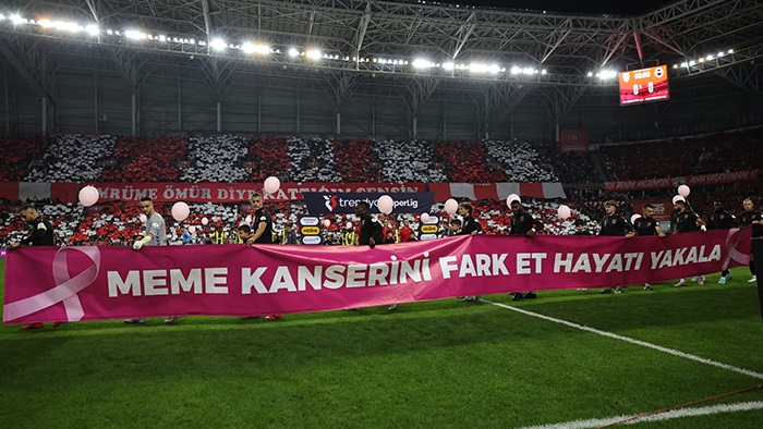 Medical Park ve Samsunspor’dan meme kanseri farkındalığına anlamlı destek