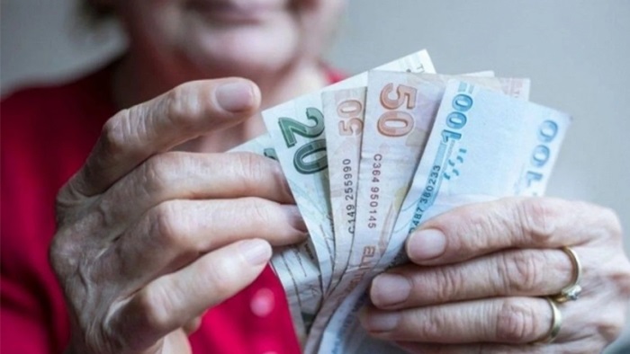 Milyonlarca Emekliyi İlgilendiriyor: En Düşük Maaş İçin Harekete Geçildi