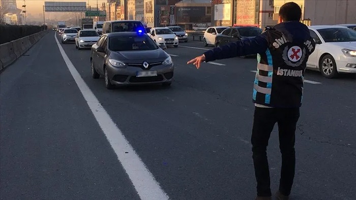 Resmi Gazete’de yayımlandı: Yetkisiz çakar ve ruhsatsız silahlara yönelik yeni yaptırımlar