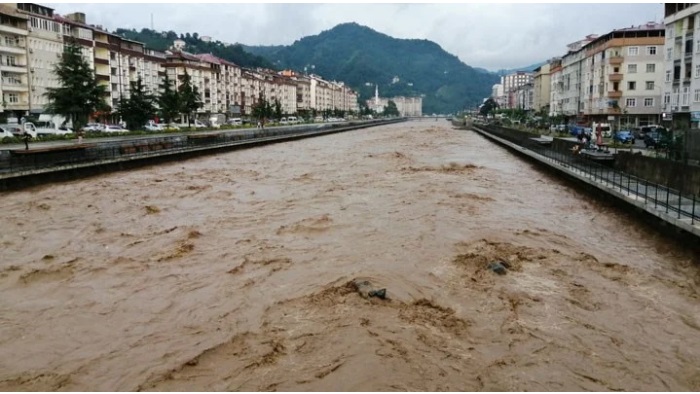 Trabzon’u Sel Vurdu!