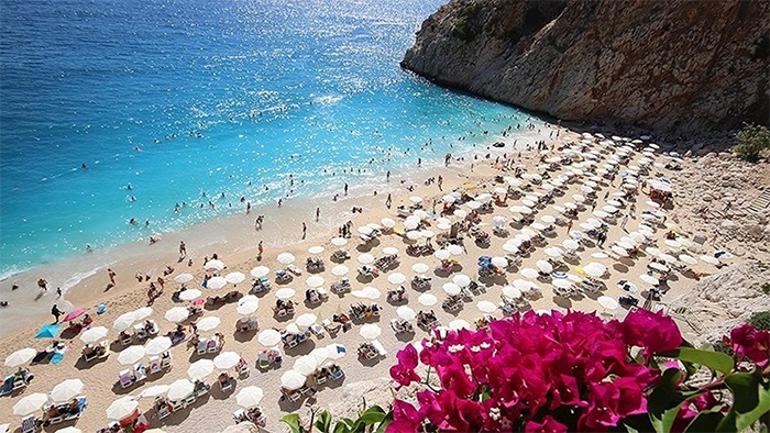 Turizmde Alarm Zilleri: Doluluk Düşüyor, 2026 da Riskte
