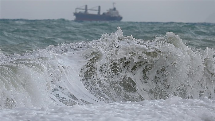 Türkiye'de hangi kentlerde tsunami tehlikesi var? Uzmanı açıkladı